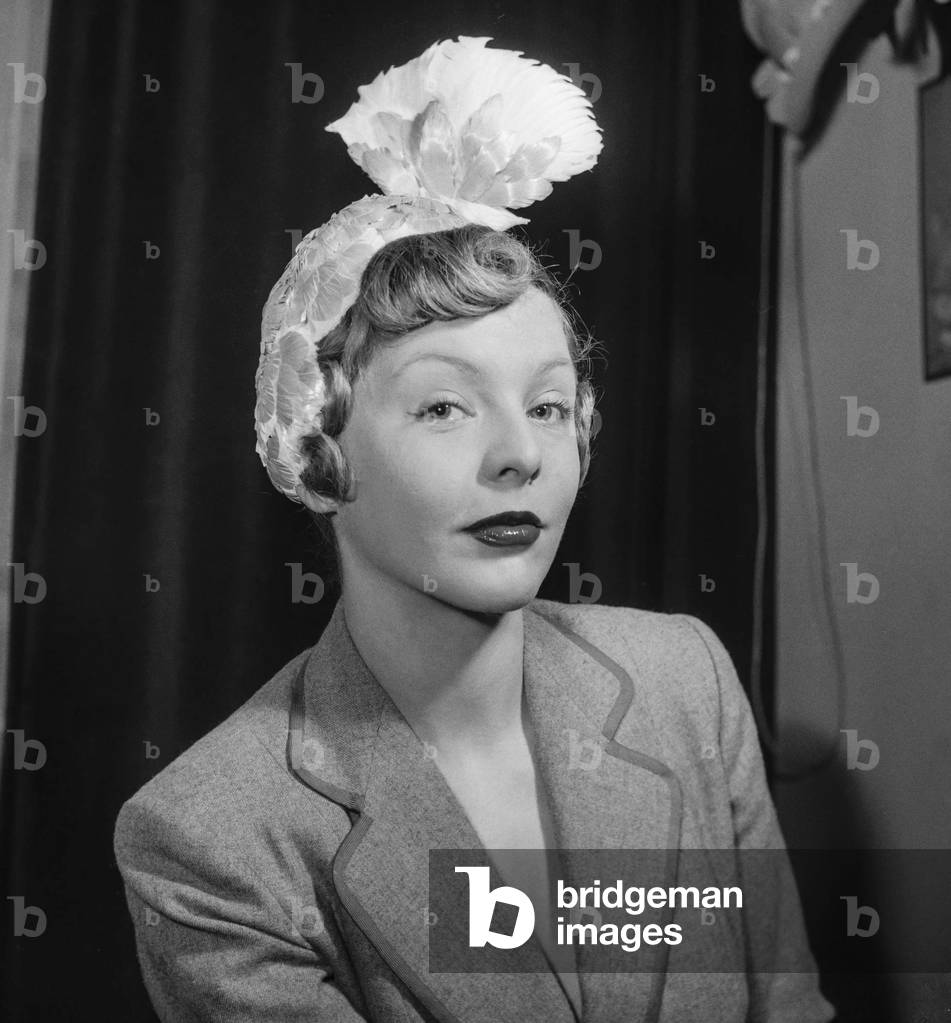 Hat by Emma Pierron, February 20, 1950, Paris (b/w photo)