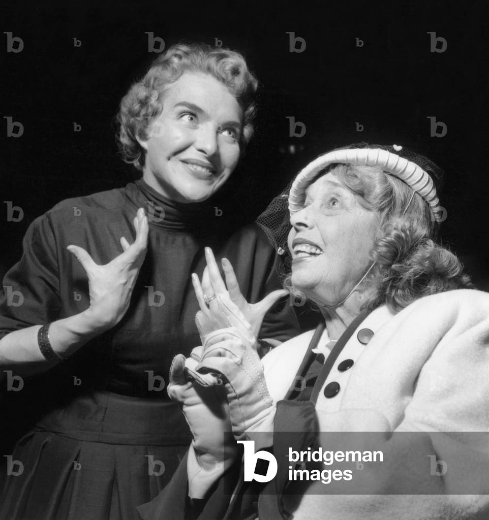 Mistinguett Visiting Singer Line Renaud during Rehearsal at Moulin Rouge Cabaret October 03, 1954 (b/w photo)
