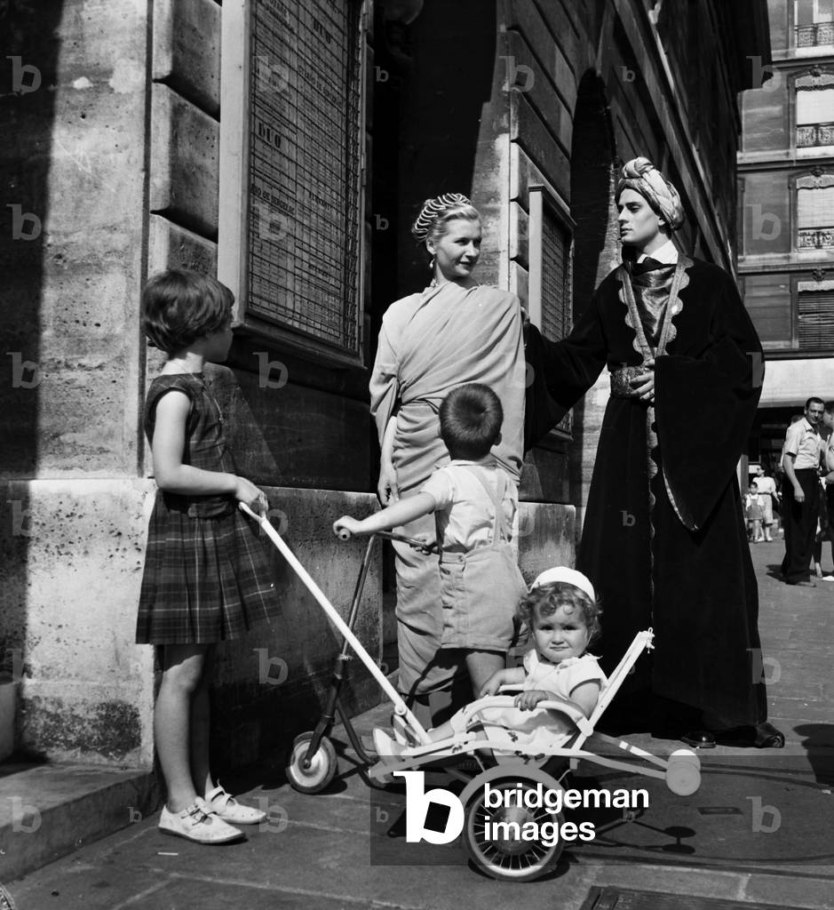 Tragedy Contest at Theater Academy on June 30, 1952 : Georges Descrieres (R) (b/w photo)