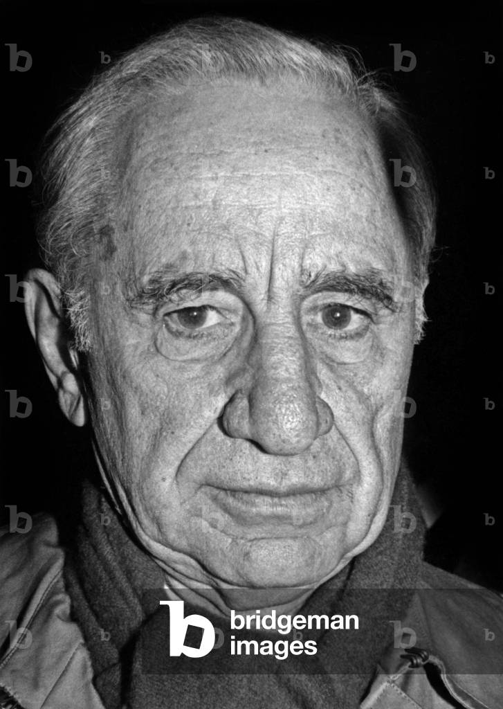 Elia Kazan During Her Passage In Paris in November 1980 (b/w photo)