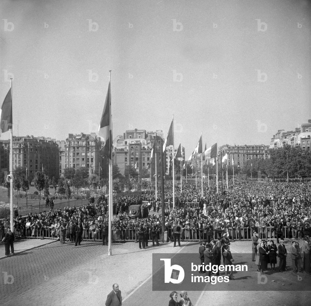 Christening of the avenue of the general Leclerc in Paris on June 18, 1949 (b/w photo)