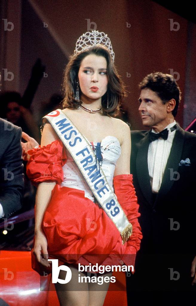 Peggy Zlotkowski, Elected Miss France 1989 December 30, 1989 - on The Right Is Host Singer Sacha Distel) (photo)