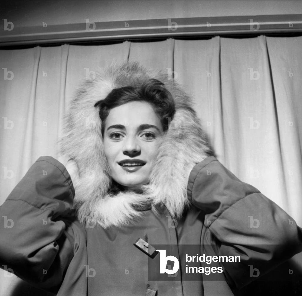 Winter Sports Fashion, France, November 5, 1953 : Anorak By Vincent Mehnert (b/w photo)