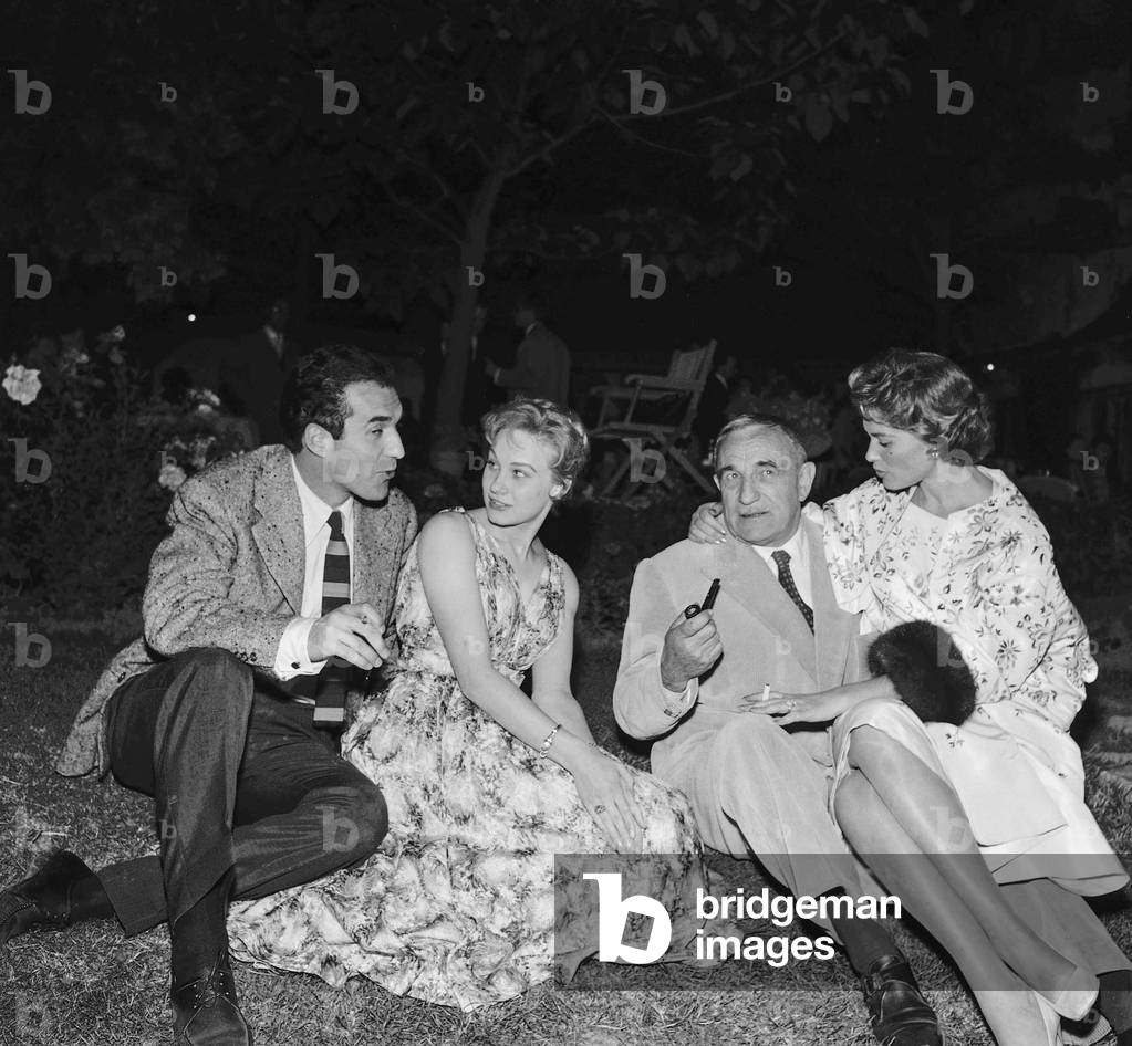 Michel Piccoli Danick Patisson Charles Vanel et Bella Darvi