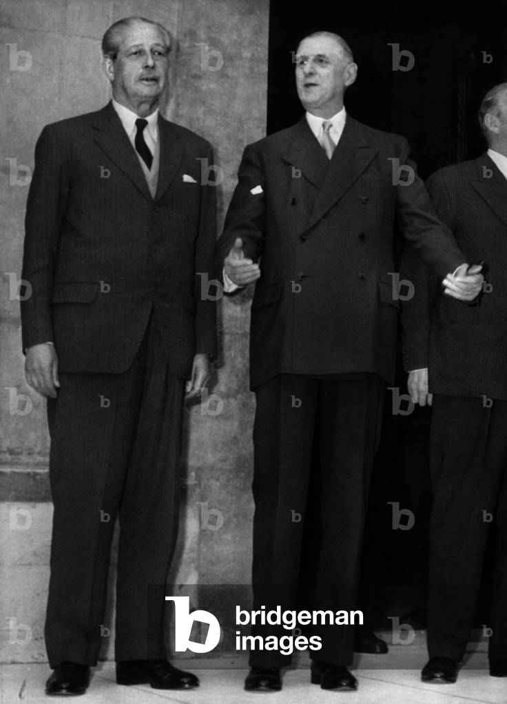 Le General De Gaulle Et Mr Harold Mac Millan C.1961 (b/w photo)