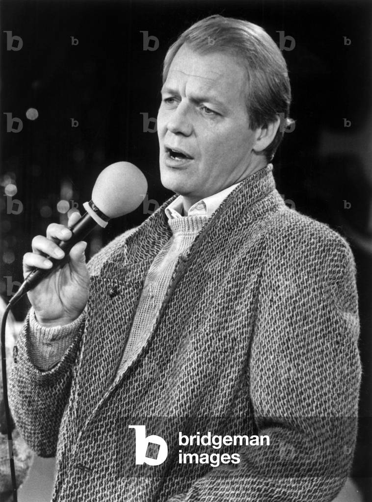 David Soul Singing On The Show” Studio 1” October 22, 1985 (b/w photo)