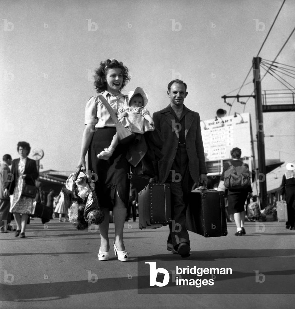 People Arriving at Maine Montparnasse Station in Paris To Go on Holidays, August 2, 1948 (b/w photo)