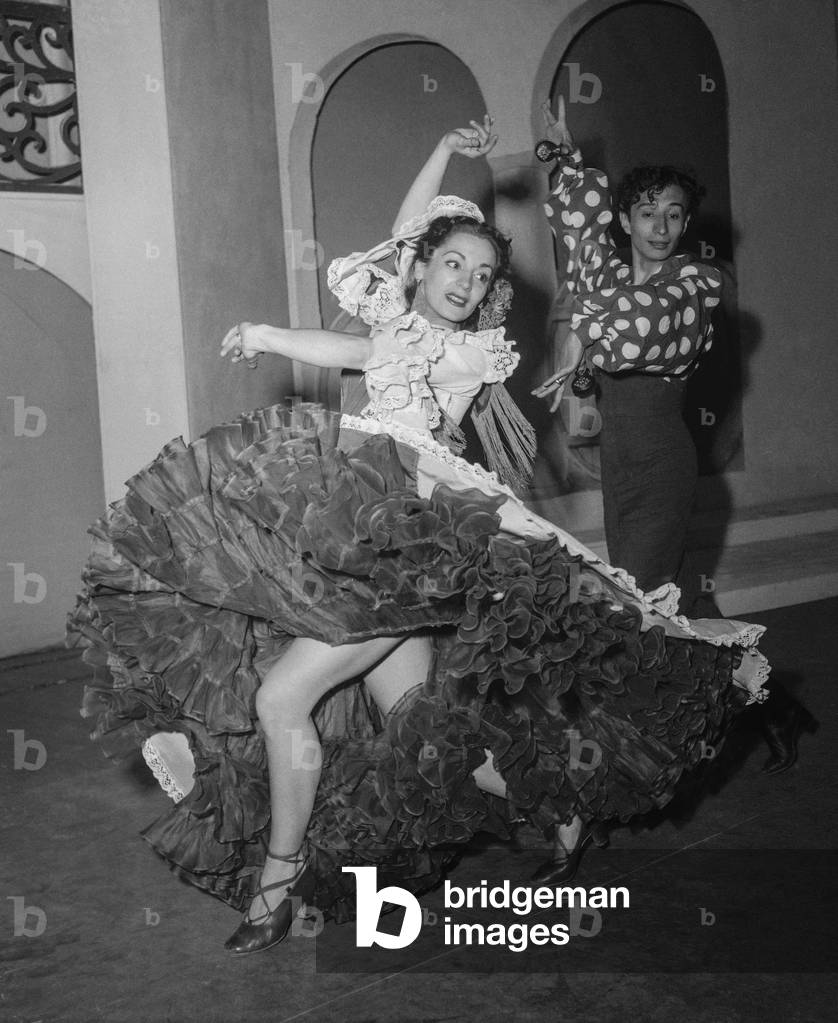 Spanish dancers Teresa and Luisillo in Paris, April 17, 1950 (b/w photo)