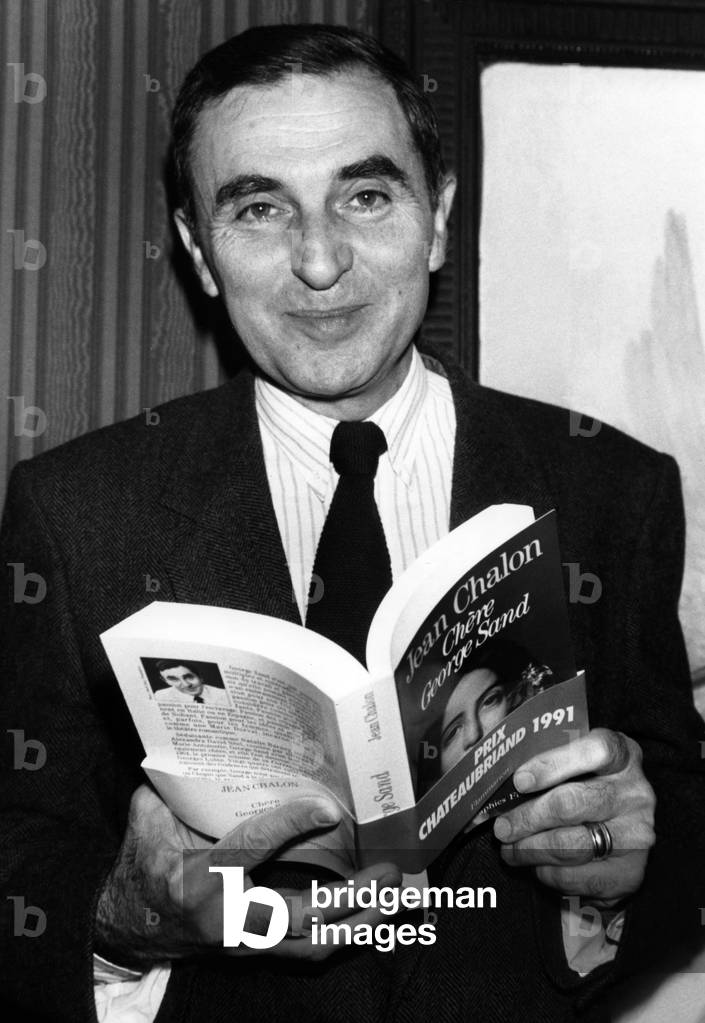 Jean Chalon Apres Apres Having Recu Le Prix Chateaubriand For His Book “George Sand” Edited Chez Flammarion November 19, 1991 (b/w photo)