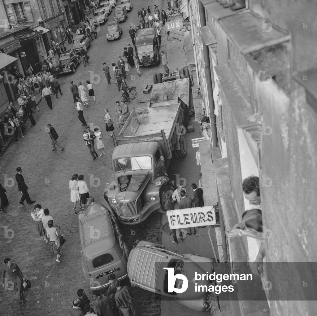 Car and truck accidnt in Paris (rue de Menilmontant), August 23, 196 (b/w photo)