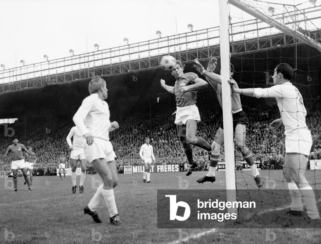 France Football Team Won Qualifying Match in Paris Over Yugoslavia Team during World Cup, here Hausser, Yugoslavian Goalkeeper Soskic and Combin October 09, 1965 (b/w photo)