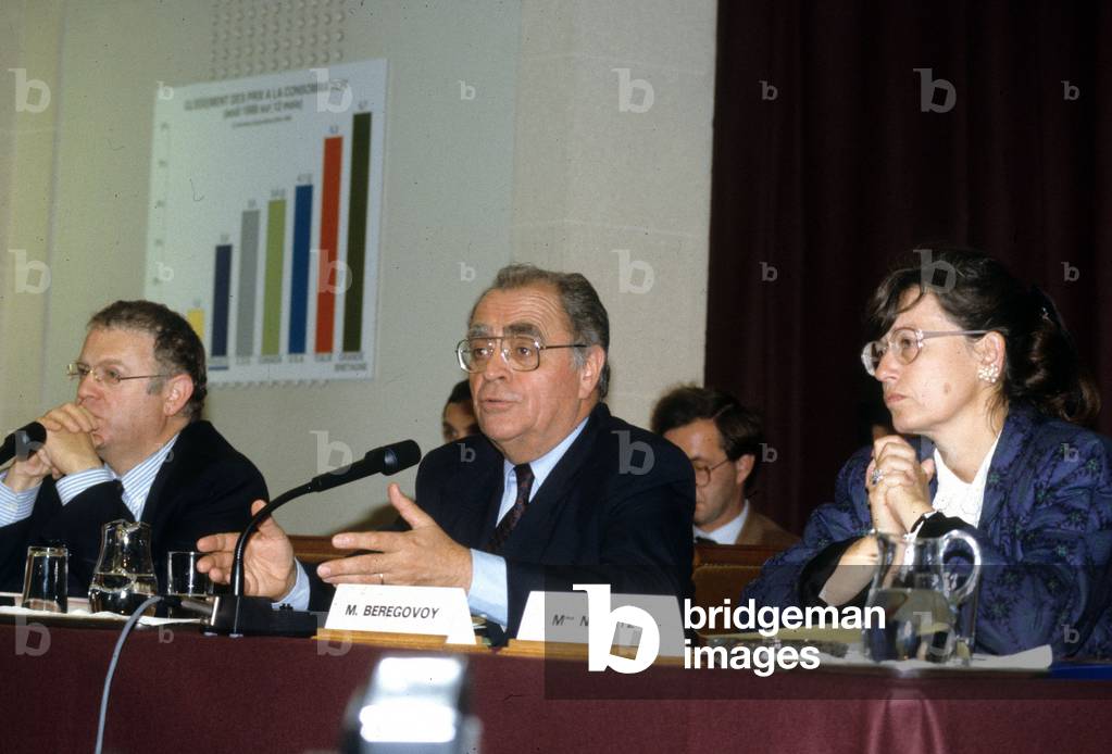 French Minister of Finance Pierre Beregovoy With Collaborators Michel Charasse Et Veronique Neiertz at Press Conference (photo)