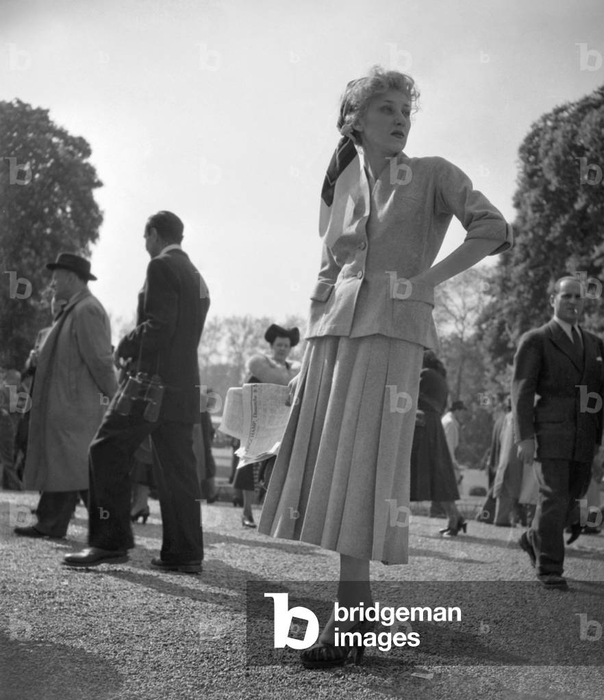 Fashion in Longchamp, Paris, May 9, 1948 : Elegant Woman (b/w photo)