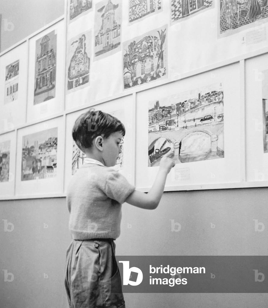 Exhibition of drawings made by children about Paris, July 5, 1951 (b/w photo)