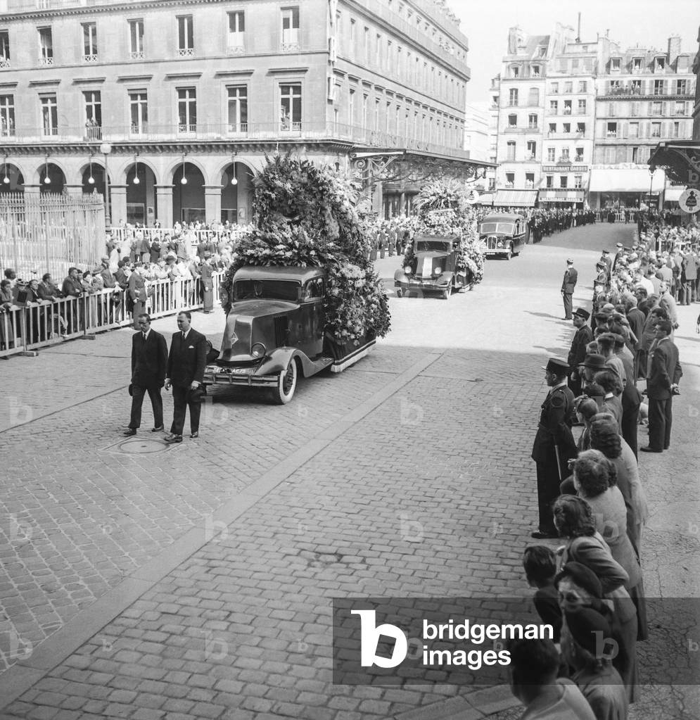 Funeral of French politician Maurice Pestche, September 1951, Paris : the hearse (b/w photo)