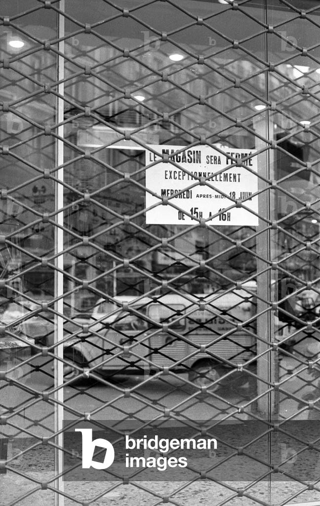 By Solidarity With Two Butchers Translated To Correctional For Having Practice Too High Prices On Meat, Parisian Butcheries Announced An Exceptional Closure Here A Sign Announcing The Closure Of A Butchery Rue Des Archives On Wednesday 18 June 1975 (b/w photo)