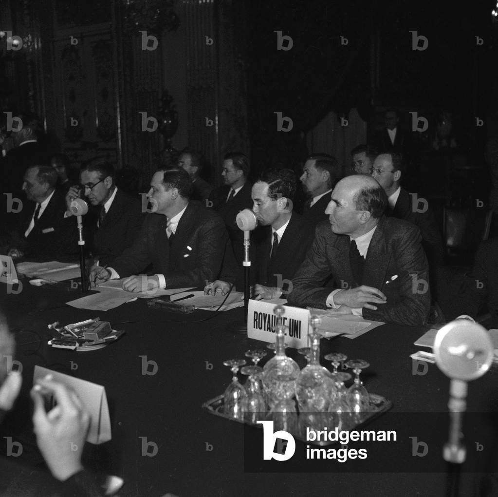 Meeting of the Finance ministers of the North Atlantic Alliance in Paris, December 20, 1949 (b/w photo)