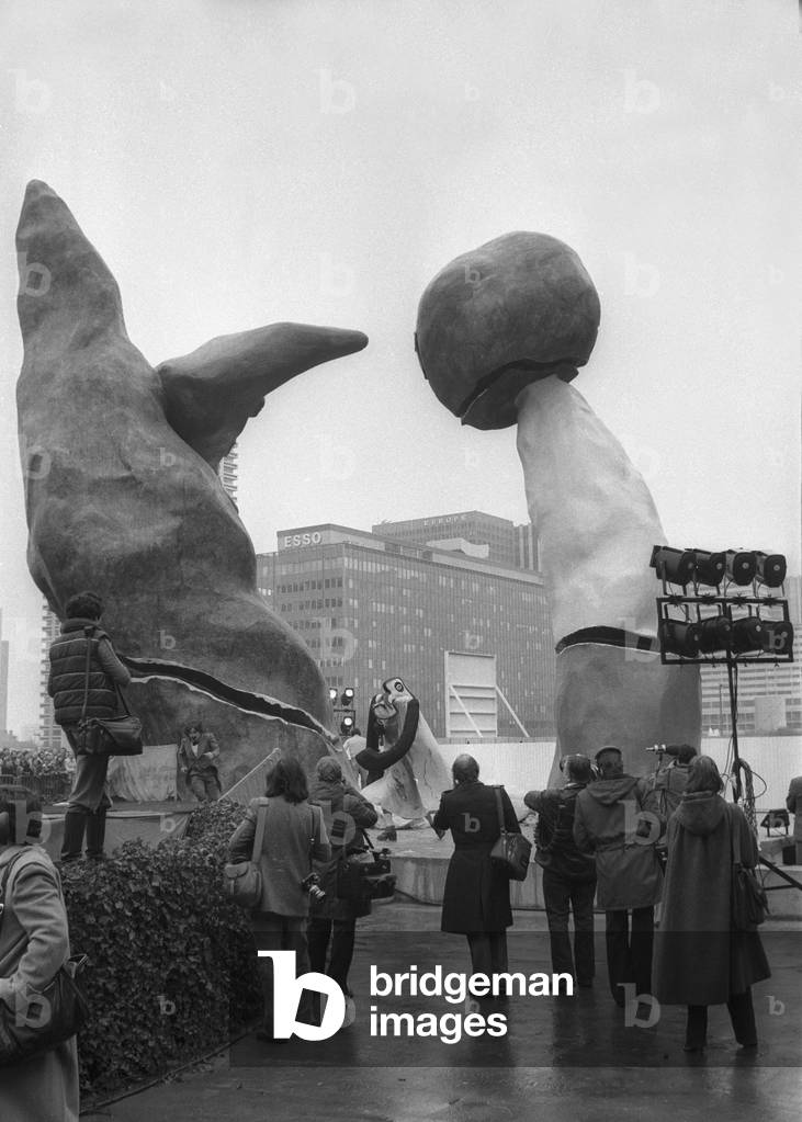 Inauguration of 'Two Fantastic Characters', a monumental sculpture by Joan Miro in Paris La Defense, 1978 (photography)