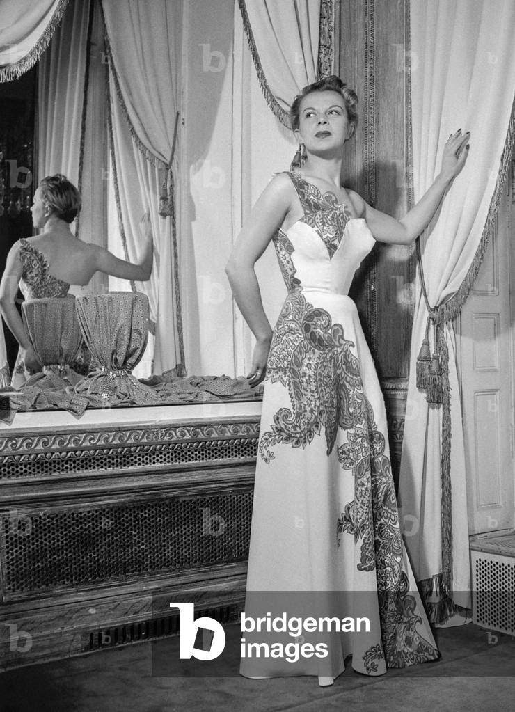 Alex Maguy fashion, Paris, May 4, 1950 : evening dress (b/w photo)