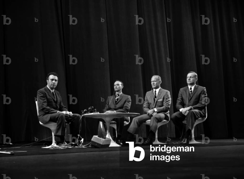 On The Scene Of The Palace Of Chaillot Here In Front Of Joseph Pastor Astronauts Michael Collins Edwin Aldrin And Neil Amstrong (From Left To Right) For The Series “Screen Files” October 9, 1969 Neg: D14996 (b/w photo)