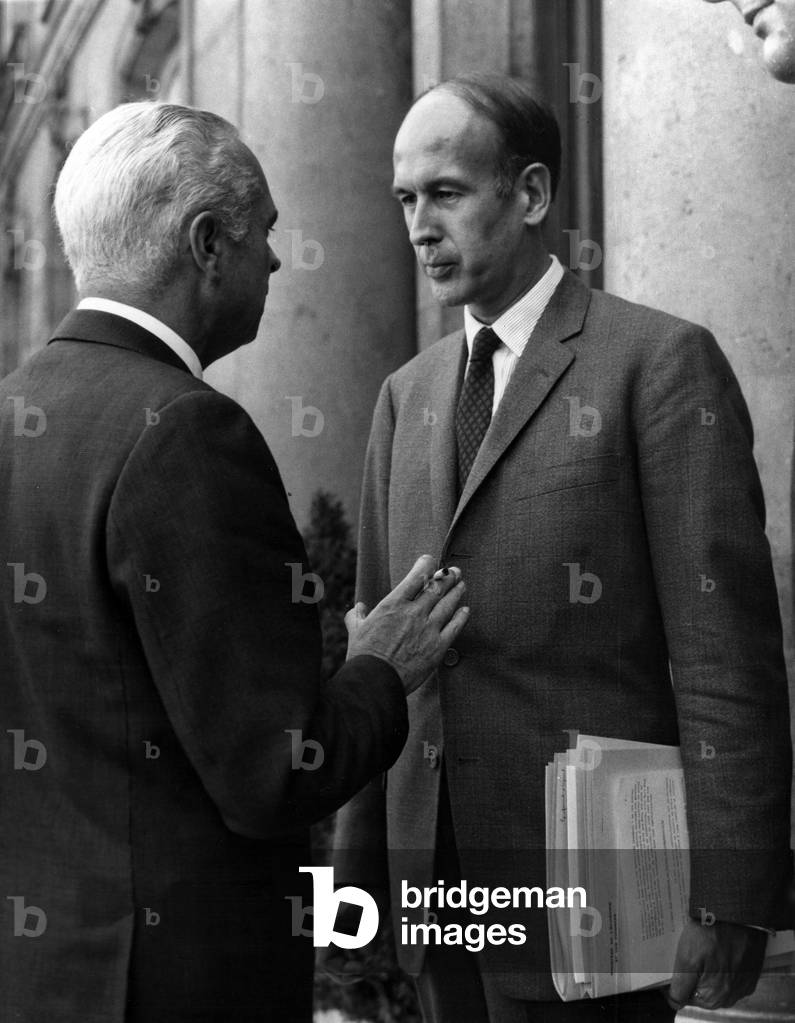 Roger Frey et Valery Giscard d'Estaing (b/w photo)