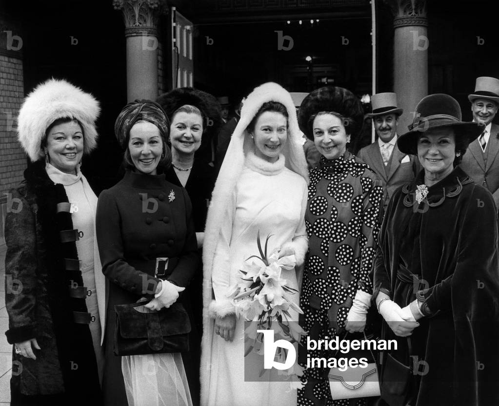 Dancer Alicia Markova At Her Niece Susie Kempner's Wedding. From Left to Right: Aunt Vivien De La Fiancee, The Mother Of Susie: Mrs. Bunny Kempner, Doris Barry, Susie Kempner And Alicia Markova November 3, 1970. (b/w photo)