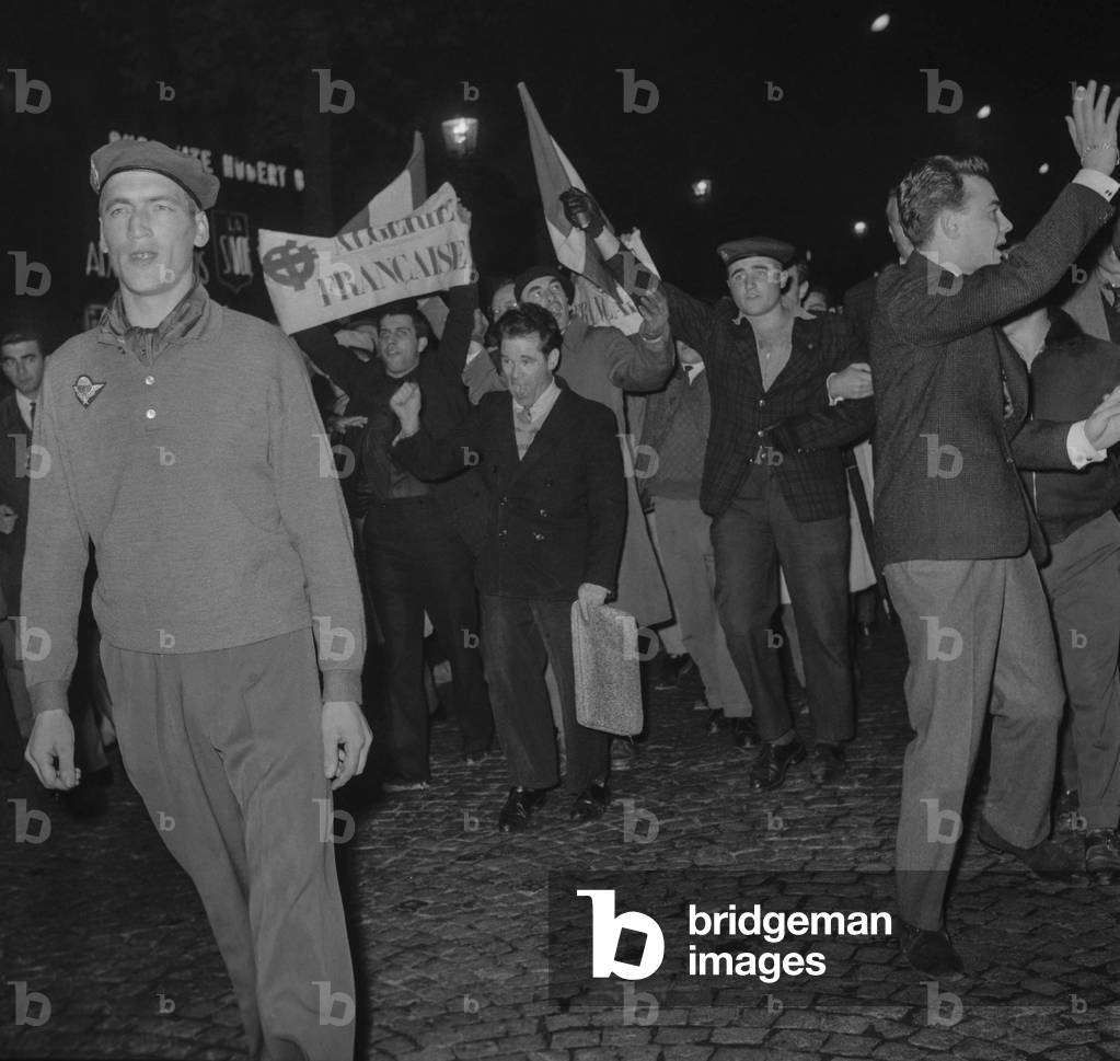 Demonstration of veterans against the Manifesto of the 121 in Paris, October 4, 1960 (Algerian war) (b/w photo)