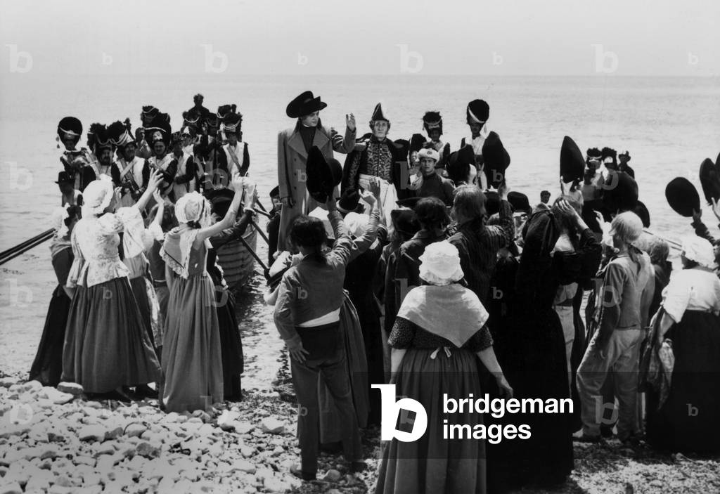 Raymond Pellegrin (Napoléon) sur le plateau du film Napoléon 1955 (photo b/w)