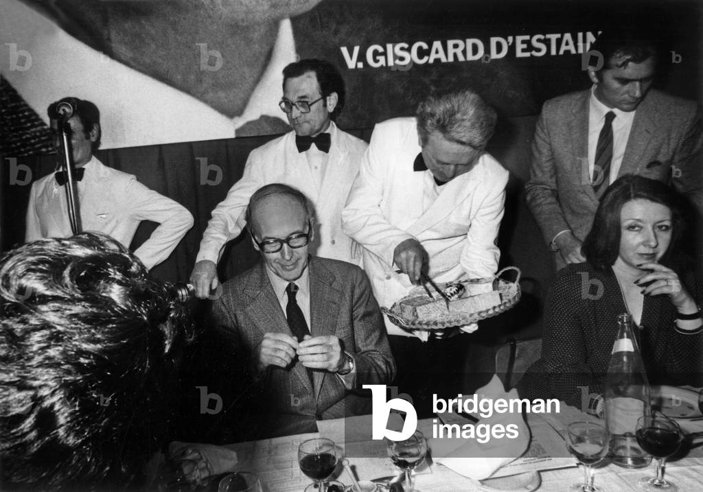 Valerie Giscard D'Estaing, Candidate at French Presidenttial Election, Eating in A Restaurant in Paris on April 14, 1981 (b/w photo)