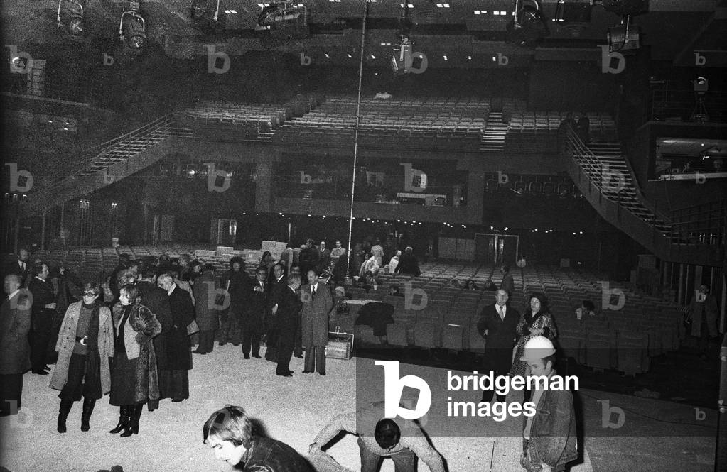 Opening of the Theatre de l'Empire in Paris after renovation by the SFP (Societe Francaise de Production, December 18, 1975 (b/w photo)