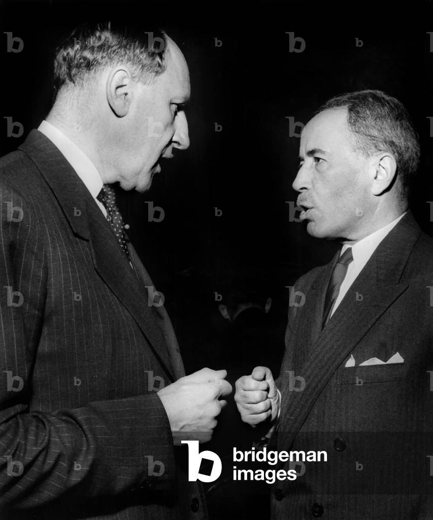 Joseph Luns (Dutch Minister of Foreign Affairs) and Antoine Pinay (French Minister of Finances) in Paris on July 28, 1958 (b/w photo)