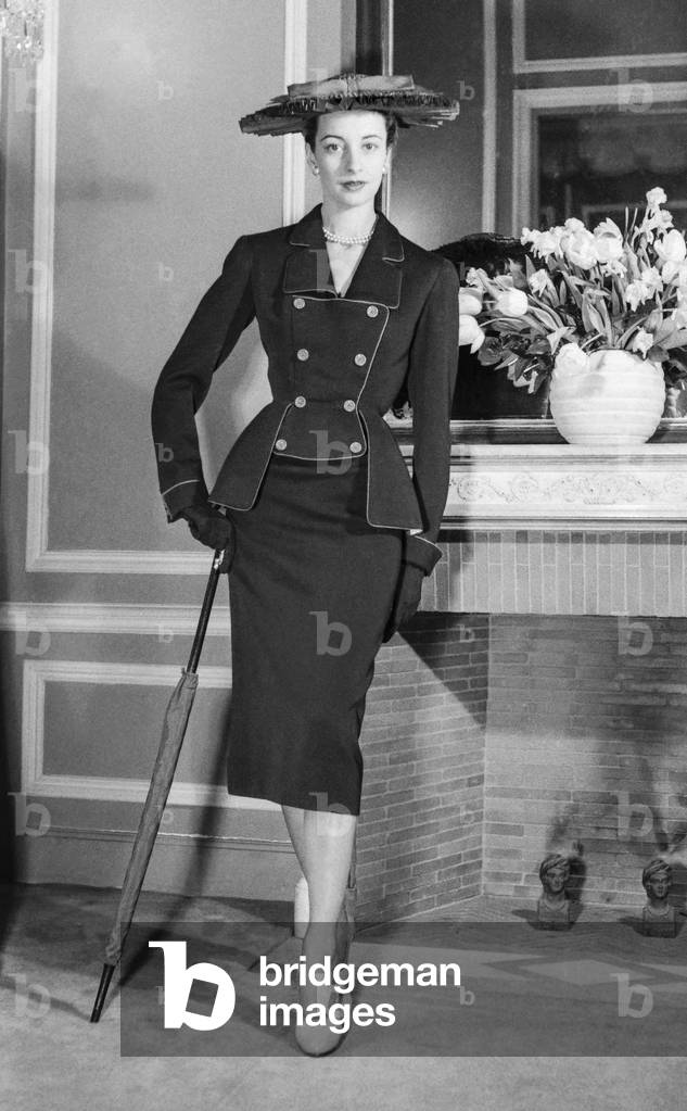 Balmain fashion, Paris, February 14, 1951 : suit and hat (b/w photo)