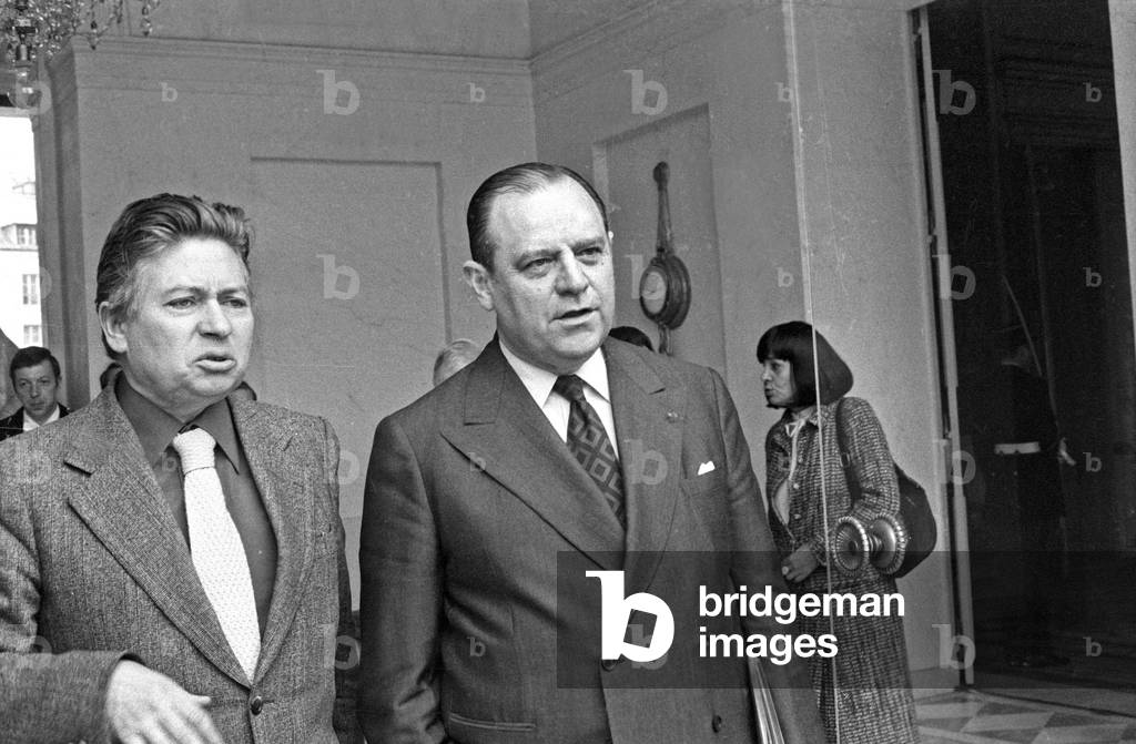Jacques Limouzy and Raymond Barre to the Council of Ministers 26 April 1978 (b/w photo)