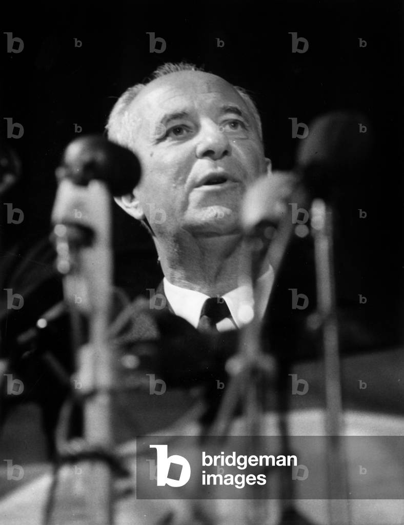 Gaston Defferre during Socialist Congress on June 5, 1965 (b/w photo)