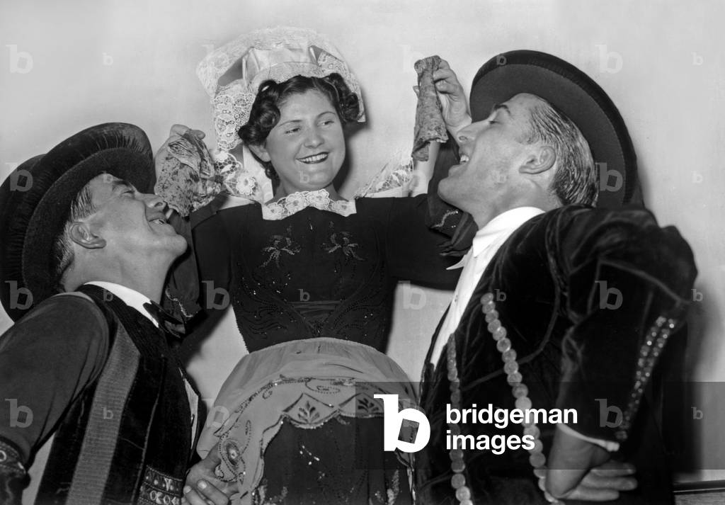 Bretonne And Breton November 4, 1938 Galettes En Sarrazin (b/w photo)