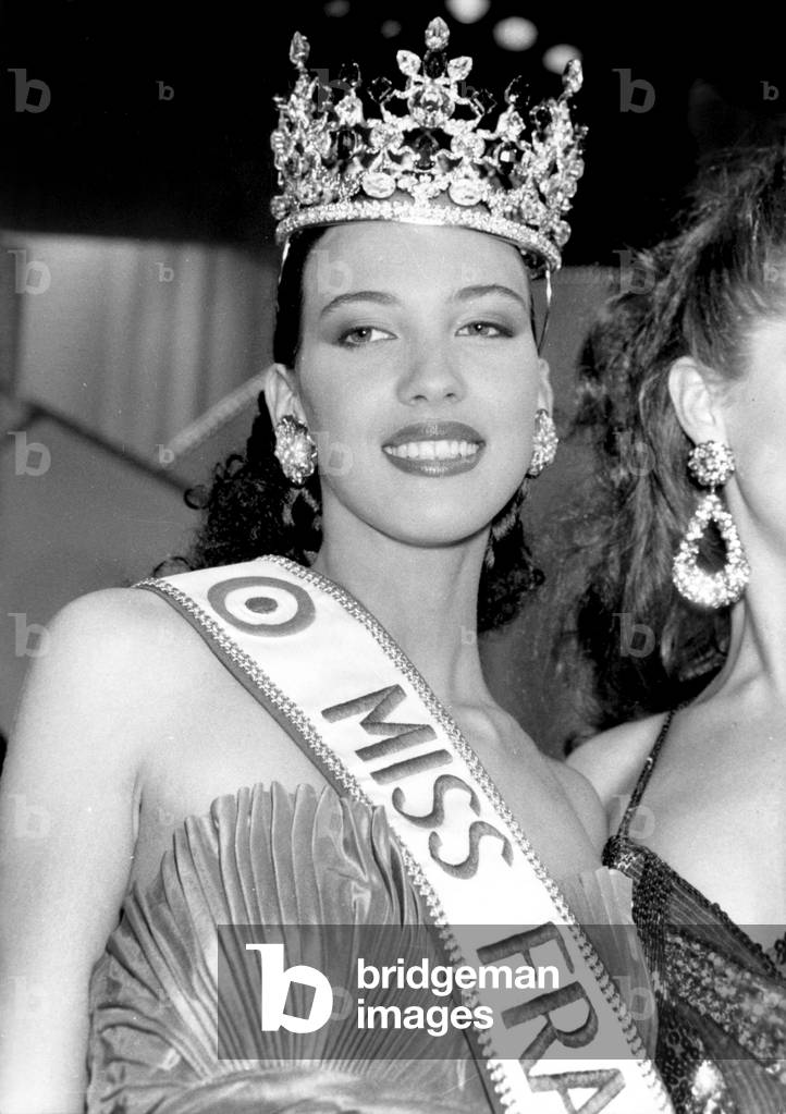 Linda Hardy (Miss Pays De Loire) Elected Miss France 1992 December 30, 1991 (b/w photo)