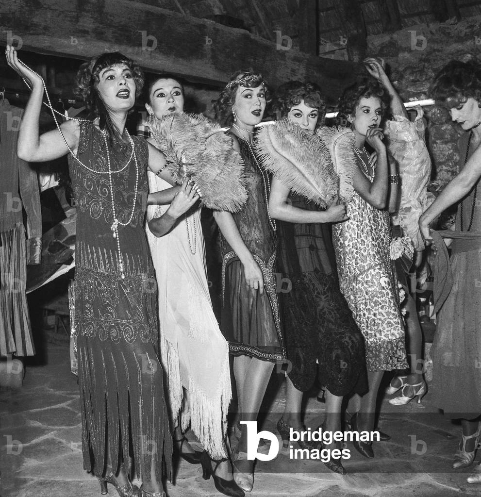 Fancy dress ball (theme : 1925) organized by French couturier Jacques Fath in his castle in Corbeville, France, 1951 : Fath models (b/w photo)
