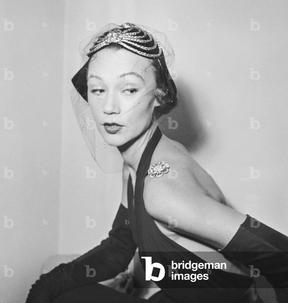 A hat by Simone Cange, Paris, July 20, 1950 (b/w photo)