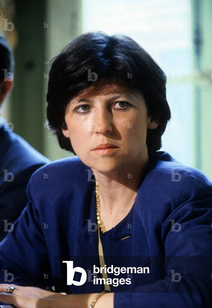 Press Conference of French Minister of Employment Martine Aubry Explaining The Future Measures For The Struggle Against Unemployment July 3, 1991 (photo)