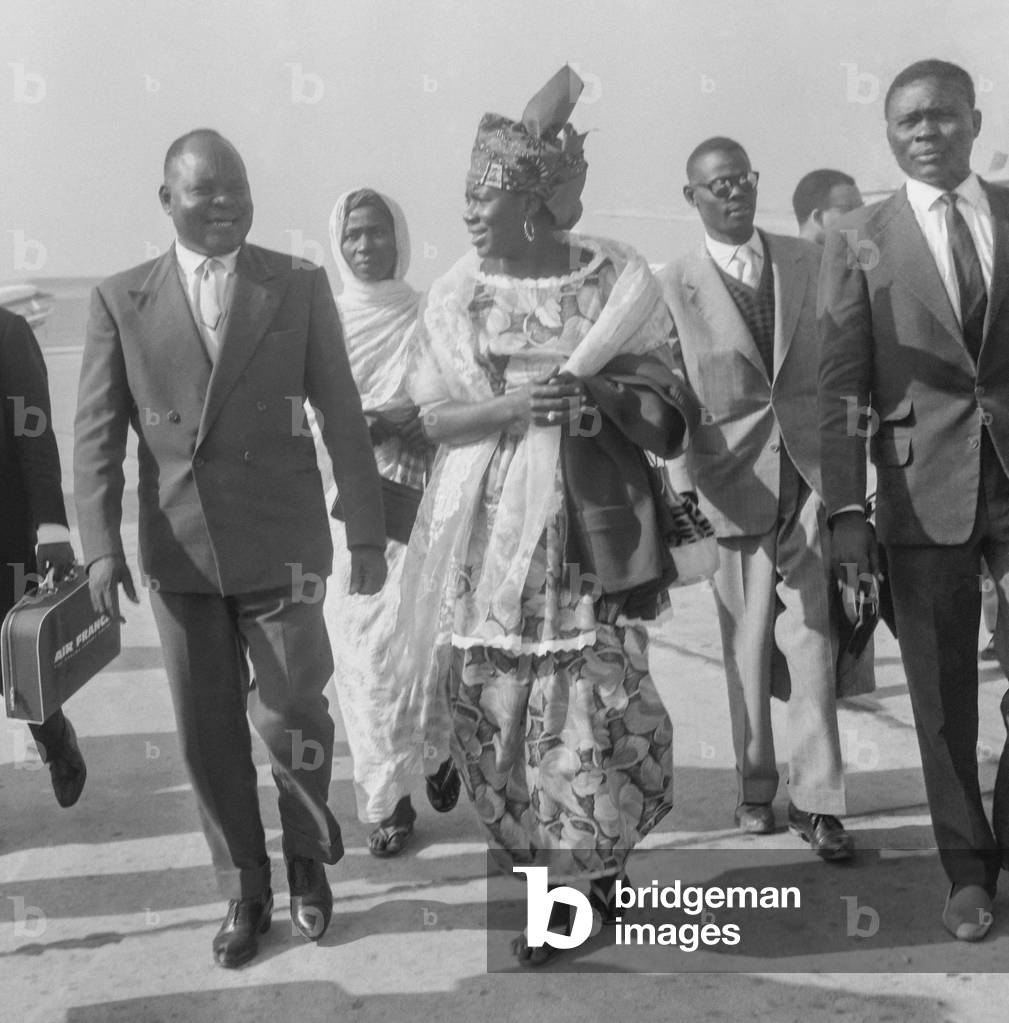 Kriga Mahamat (Tchad representative at the UNO) arriving at Orly airport in Paris, September 12, 1960 (b/w photo)
