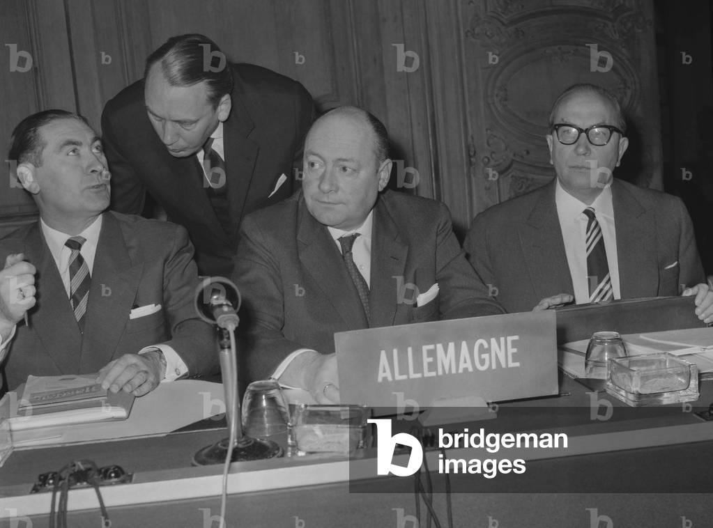 Meeting of European ministers of Foreign Affairs, Paris, December 12, 1960 : Hans Joachim Von Merkatz (FRG) (b/w photo)