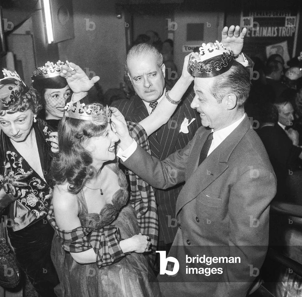 Celebration of Epiphany at the Theatre Saint Georges, Paris, January 10, 1952 with actors Jane Renouardt, Jacqueline Porel, Andre Luguet and Fernand Gravey (b/w photo)