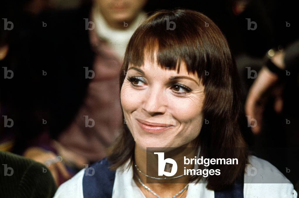 Italian Actress Elsa Martinelli in 1971  (photo)
