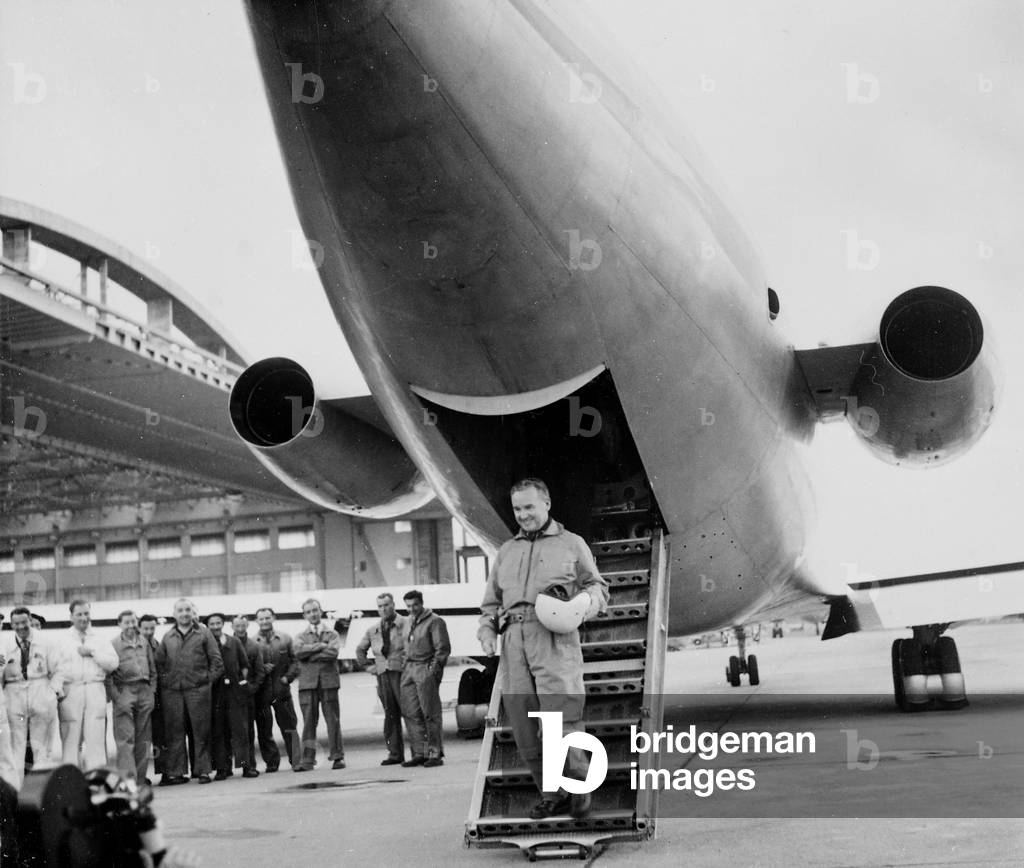2 Jet Engines Caravel With Pierre Nadot, Test Pilot, May 27, 1955 The Day of The First Fly of The Plane (b/w photo)