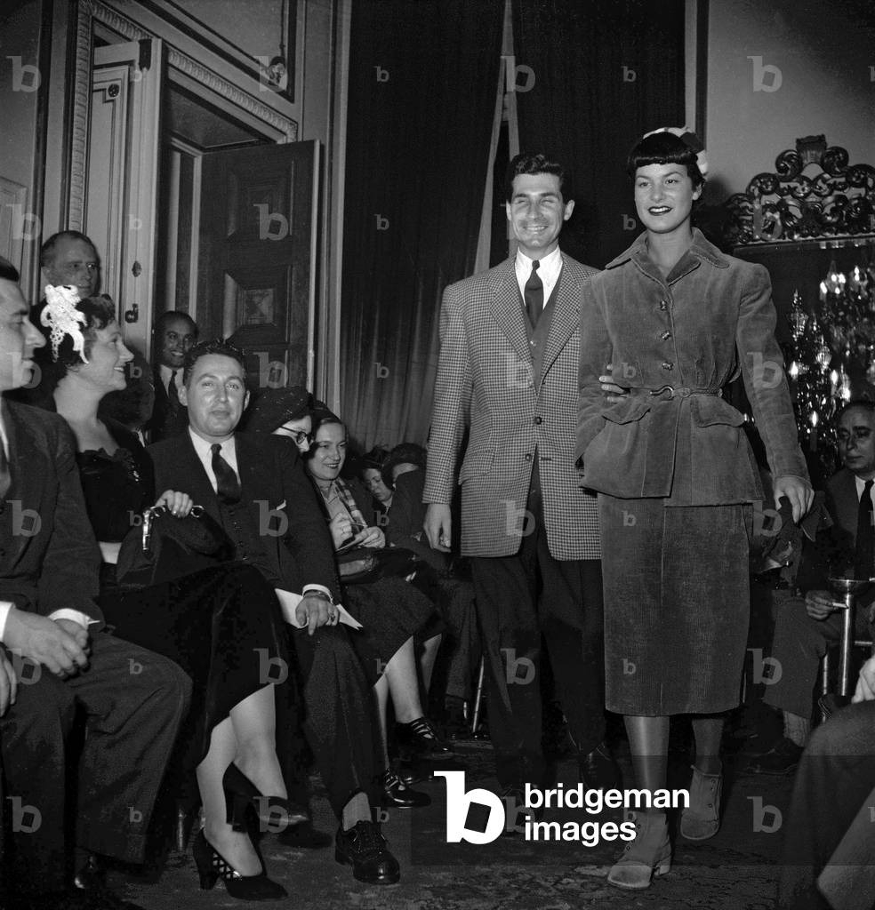 Presentation of male winter fashion, Paris, October 13, 1949 (b/w photo)