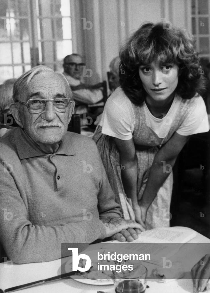 L Oasis De Marcelteulade Avec Charles Vanel Et Brigitte Rouan 1980 (b/w photo)