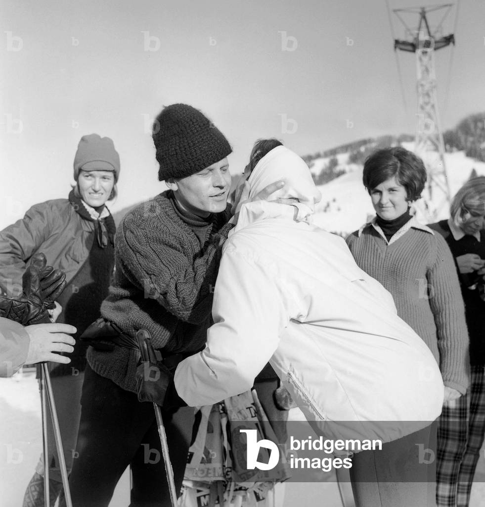 Annie Cordy With Jean-Marc Bory during 1St Ski Competition For Artists in Megeve January 11, 1965 (b/w photo)
