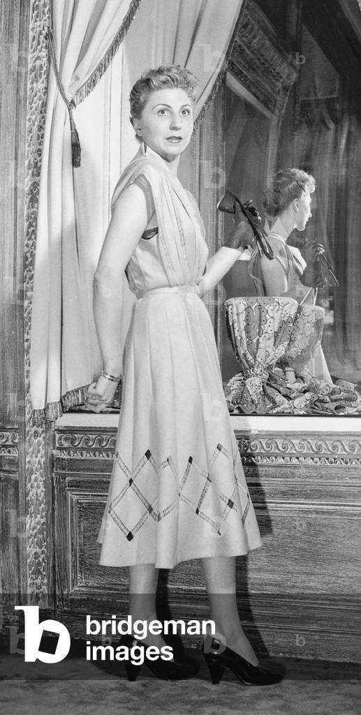 Alex Maguy fashion, Paris, May 4, 1950 : dress (b/w photo)