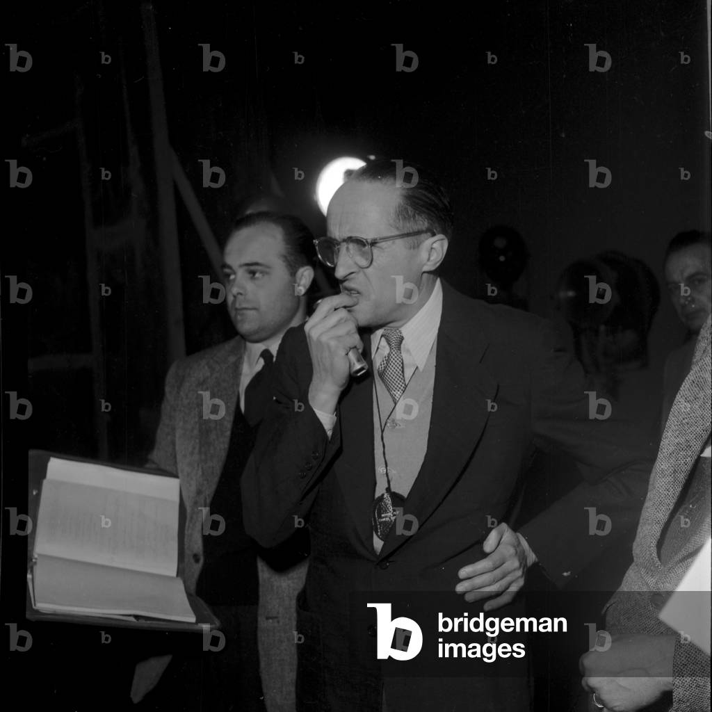 Rene Clair on the set of Beauties of the night, 1952