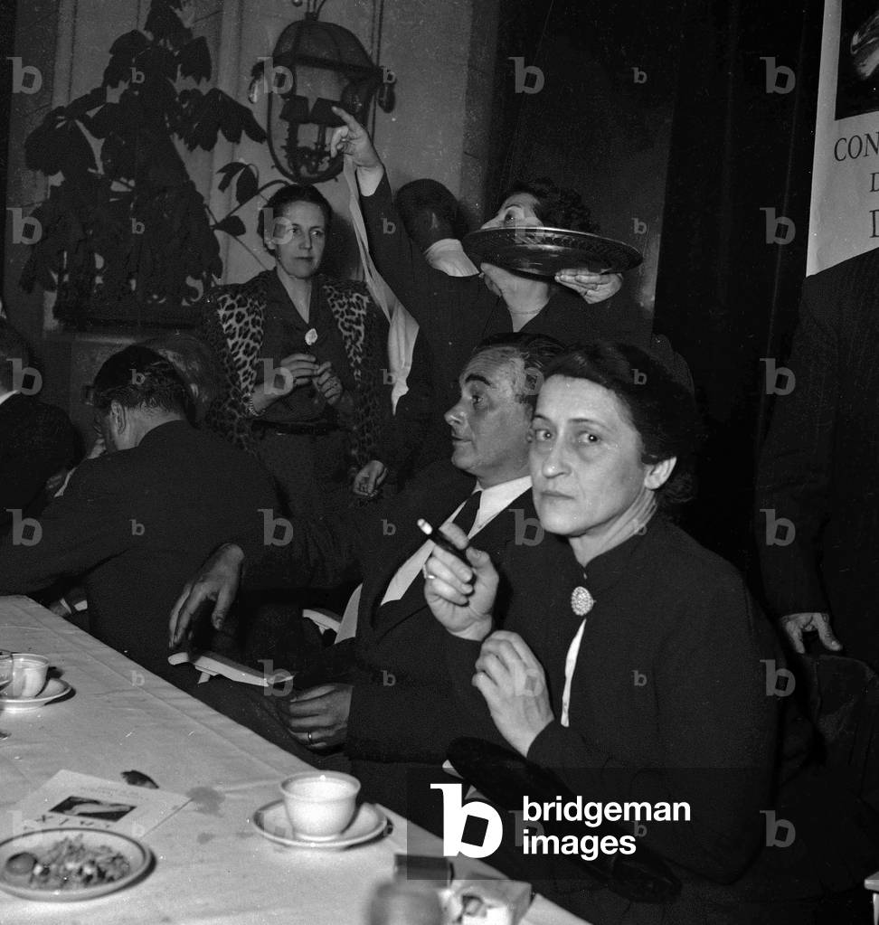 Diner of the World Congress of the Peace, Paris, April 25, 1949 : Wanda Wasilewska (b/w photo)